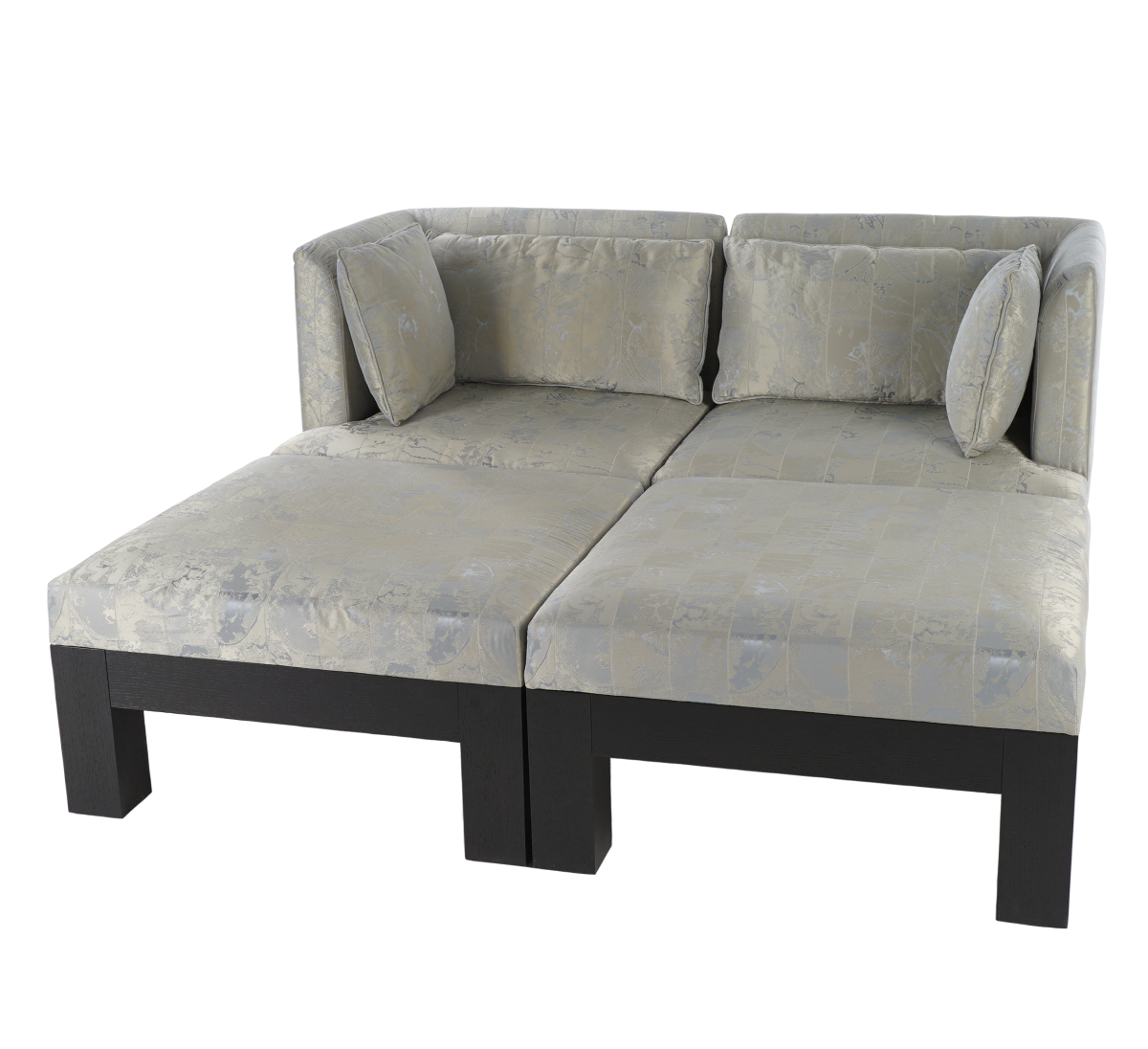 Кресло с пуфом BARBICAN Right Side Armani / Casa, стоимость 440 000 руб.  Фотография 4